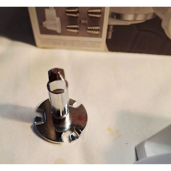 KitchenAid Slicer & Shredder Stand Mixer Attachment New - Picture 6 of 8